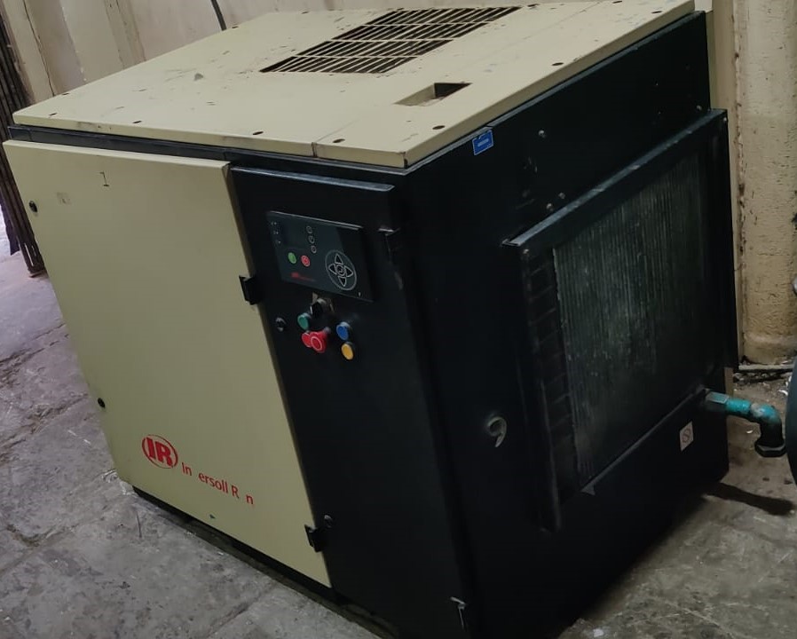 Ingersoll Rand UP5-22-8 (30HP) Screw Air Compressor