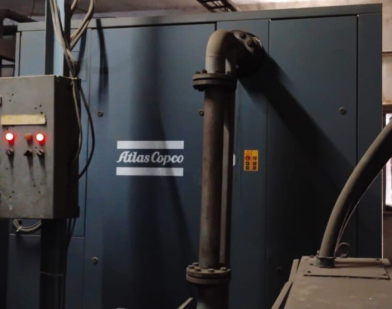 Atlas-Copco-Model-GA200-Screw-Air-Compressor.